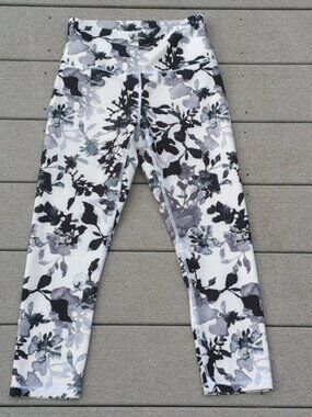 Balance Collection Floral Print High Waist Capri Leggings